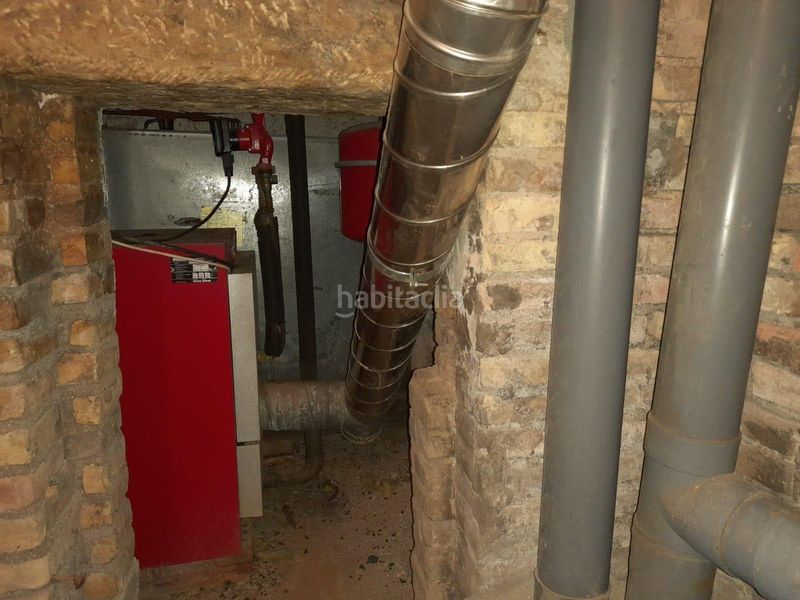 Foto d4be1f15-6857-48b7-9125-64f4526b42a4. Casa amb calefacció a Benissanet