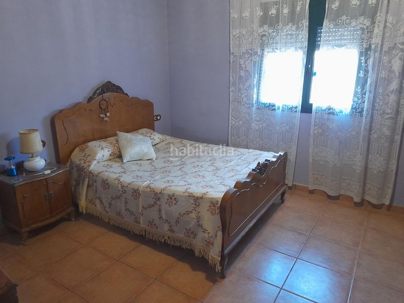 Foto 337e7a9d-8d80-4247-8043-b34cdd8289c0. Casa amb aparcament a Móra d´Ebre