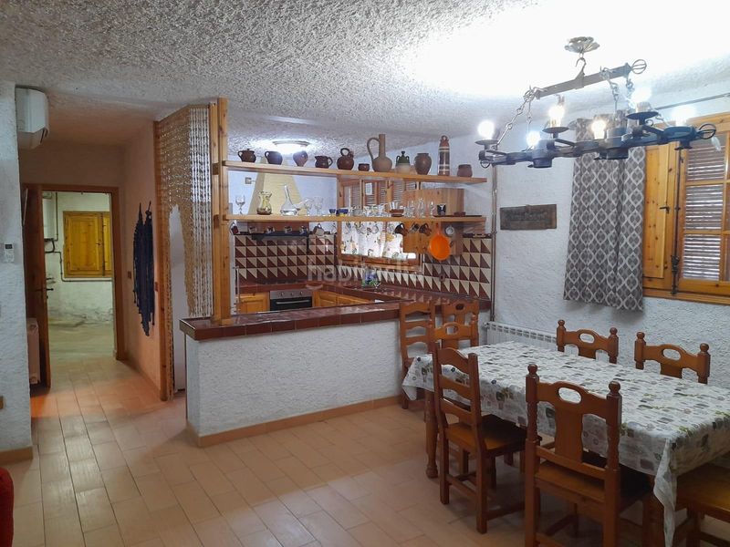 Foto 68bdd8ae-ced8-44a4-bbc9-09854f5f650a. Lloguer casa amb aparcament a Gratallops