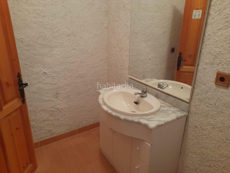 Foto ba2ddbd8-95ef-4fcf-8ca1-e98e8b912003. Lloguer casa amb aparcament a Gratallops