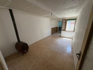 Casa en Riba-roja d�Ebre. Oportunidad gran casa de pueblo en zona centrica de ribarroja de