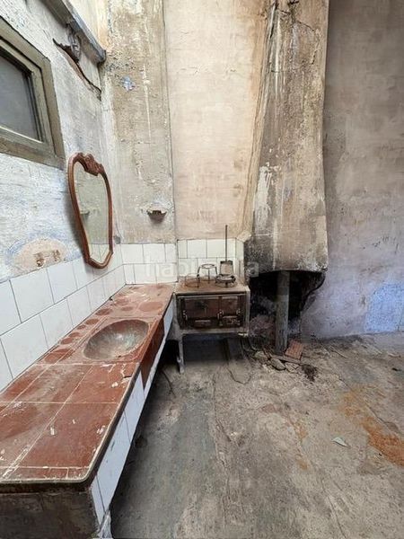 Foto caae19a6-6f3f-47a8-8834-74676e15848f. Casa amb aparcament a Riba-roja d´Ebre