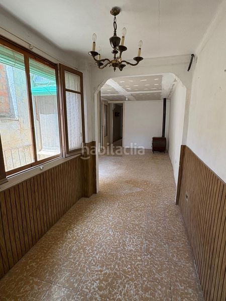 Foto e0472dba-3ce2-4461-8050-5c44e3aa023e. Casa amb aparcament a Riba-roja d´Ebre