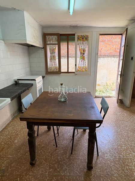 Foto e3edba0b-e570-49a2-a5b8-04dbb047fb08. Casa amb aparcament a Riba-roja d´Ebre