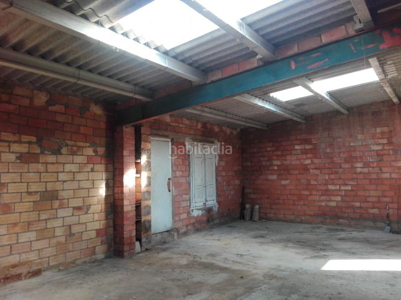 Foto 79ac9e2f-1b70-42c9-8ff3-a51af6099b83. Aparcament cotxe a Móra la Nova