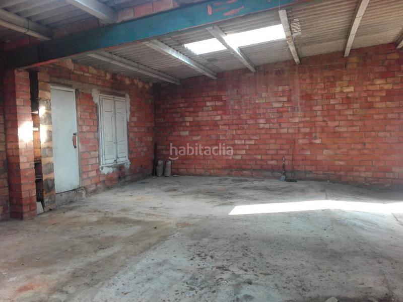 Foto 9306c968-95d7-44fe-85f5-3ca7fd3fe964. Aparcament cotxe a Móra la Nova