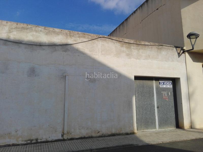 Foto d5b9c379-0aca-4fb9-8e80-8a0064dd251b. Aparcament cotxe a Móra la Nova