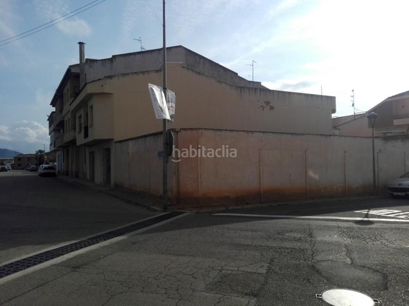 Foto f25de35d-65d1-4631-a8db-fa996d625a40. Aparcament cotxe a Móra la Nova