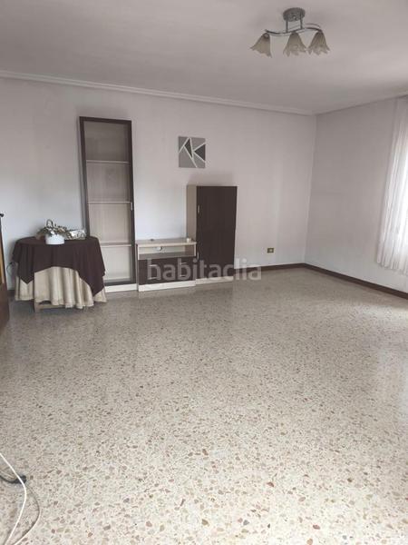 Foto af3a69ee-5449-412a-914d-fb42dd0fc7f3. Pis amb calefacció aparcament a Ensanche - Fuenfresca Teruel