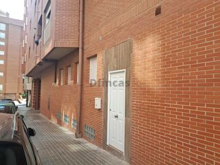 Lloguer Local Comercial  Arquitecto aldo rossi. Local en zona ensanche