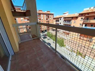 Location Appartement  Calle italia. Piso en venta en calle italia 3  ensanche, teruel