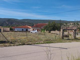 Terreny residencial  Mas del castellano. Solar ya urbanizado en venta en calles