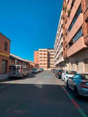 Aparcament cotxe en Salvador garcia del diestro kalea 2. Plaza de garaje en renfe