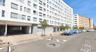 Aparcament cotxe en Irua-veleia hiribidea 77. Plaza de garaje en zabalgana