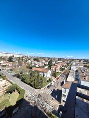 Pis a Calle salto de alvarado 2. Vivienda de 4 dormitorios en santa clara