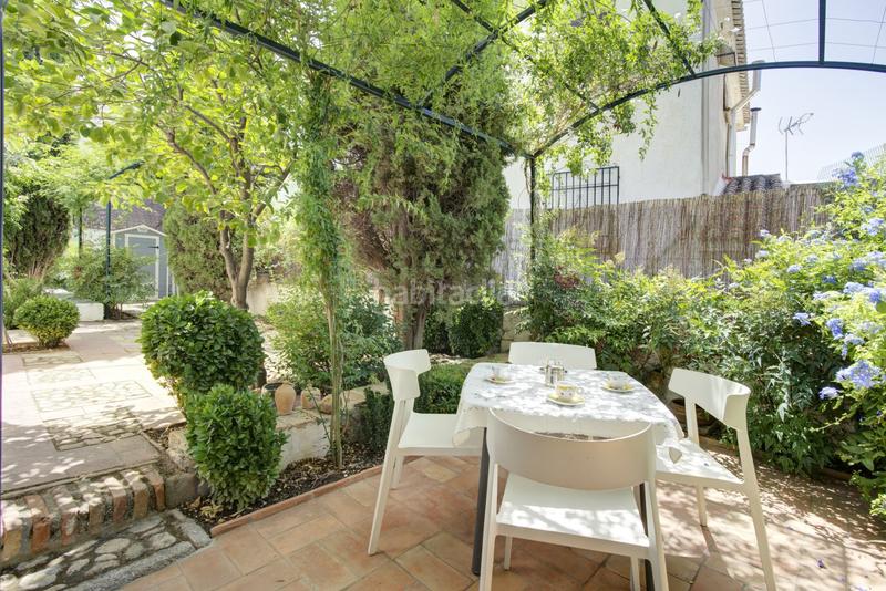 Foto 4aa442fa-da72-4bd9-84c9-00a8e880185e. Casa carmen mirador de asedios exclusiva vivienda en el albaicín con piscina privada, terraza panorámica y con una reforma integral de en Granada