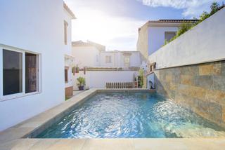 Maison jumelée à Huétor Vega. Hove properties te presenta esta magnífica vivienda pareada situ