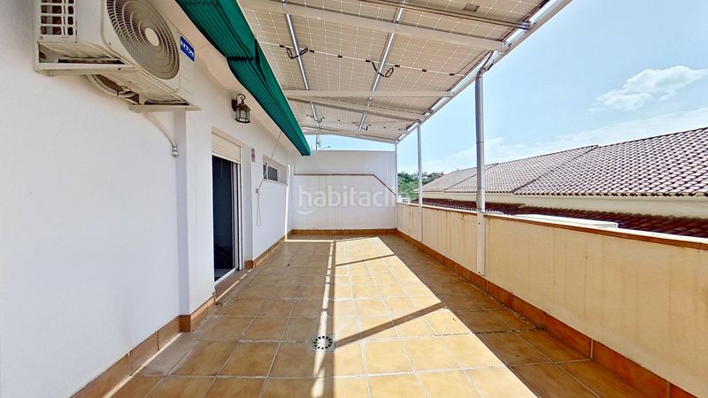 Foto 4b6f6011-2023-4e19-9321-b6a8f8736b70. Casa adossada amb calefacció aparcament piscina a Cenes de la Vega