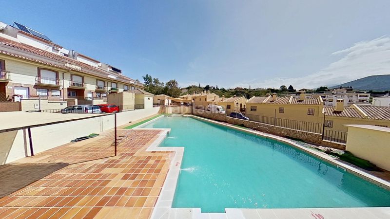 Foto 4f1c63e6-47d1-4b3a-a112-250feaa65249. Casa adossada amb calefacció aparcament piscina a Cenes de la Vega