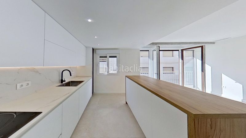 Foto 5d02ddba-43b6-485d-8ddb-5618292a17c7. Pis a livry gargan 1 a Almuñecar centro Almuñécar