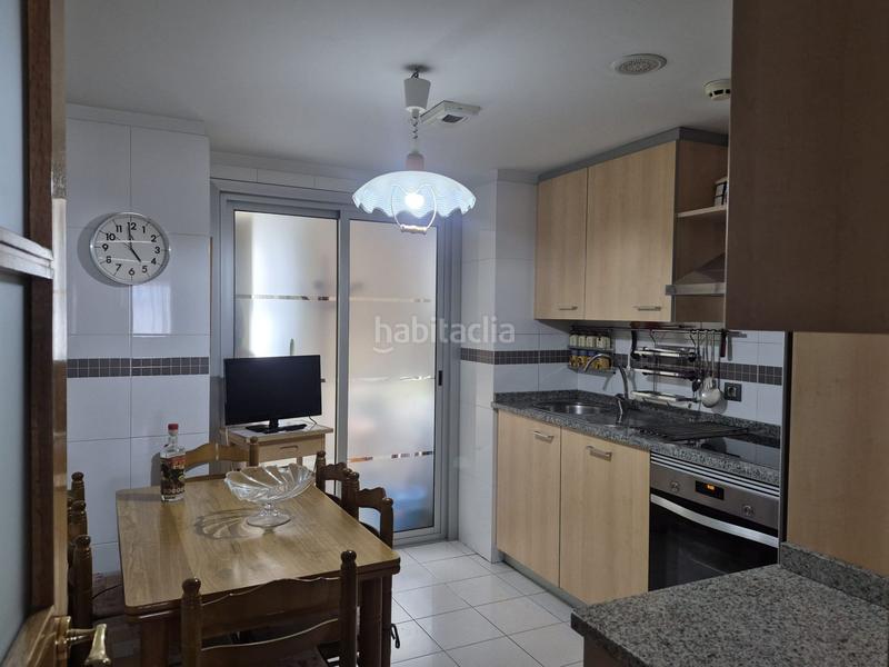 Foto d2f18a01-e72e-4aa0-bcbf-e877479b4010. Piso en avenida fisterra 263 espléndido inmueble al lado del mar en el corazón de la coruña en Coruña (A)