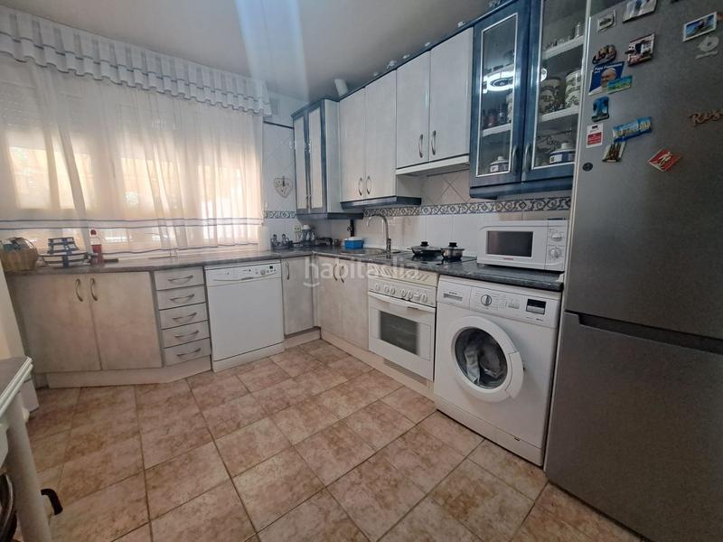 Foto a1bc3368-9016-4a34-be53-b8e038d7e5fc. Location maison dans cronista ruíz ayucar 33 dans Hervencias Ávila
