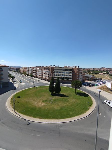 Foto f7522e18-5bc7-420c-a552-9fdfc3d840d8. Pis amb calefacció piscina a Sónsoles Ávila