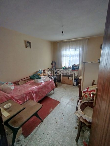 Foto af1bea5d-4a5c-443b-8730-42de30045563. Casa en Gemuño