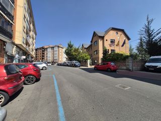 Lloguer Aparcament cotxe a San roque 32