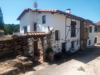 Casa adossada a Calle gredos 2a. Casa de pueblo reformada con estilo en sierra de gredos
