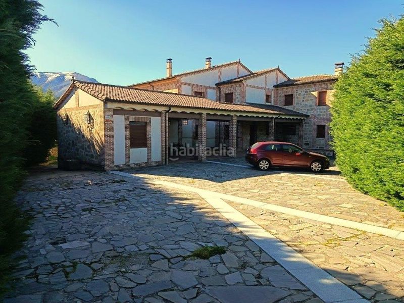 Foto 4b383d00-b99e-4b06-bb34-1bfbe072db51. Edifici a calle iglesia 8 a Navalonguilla
