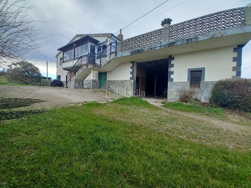 Foto f86e1266-a761-416e-8c6b-e2f77f1a6fdd. Masia a barrio Galizano 35f a Galizano Ribamontán al Mar