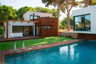 Casa  Via pista. Chalet nuevo en un olivar