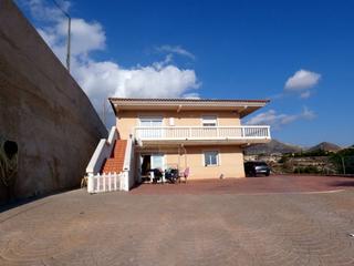Maison  Carraqueta. Chalet ideal para dos familias o inversores