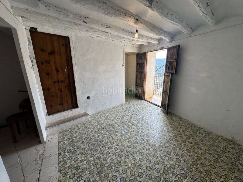 Foto b932f48a-7ba6-4084-b15a-f772c5a9c4c7. Casa amb calefacció a Chodos / Xodos