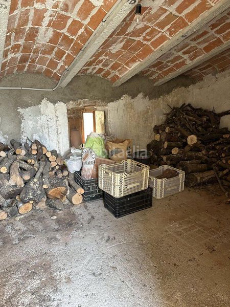 Foto e6e0cdf9-cc79-4063-a748-e3e94f966ad6. Casa amb calefacció a Chodos / Xodos