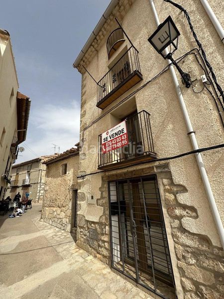 Foto f024756a-e99b-4835-8e7f-9665629a7a45. Casa amb calefacció a Chodos / Xodos