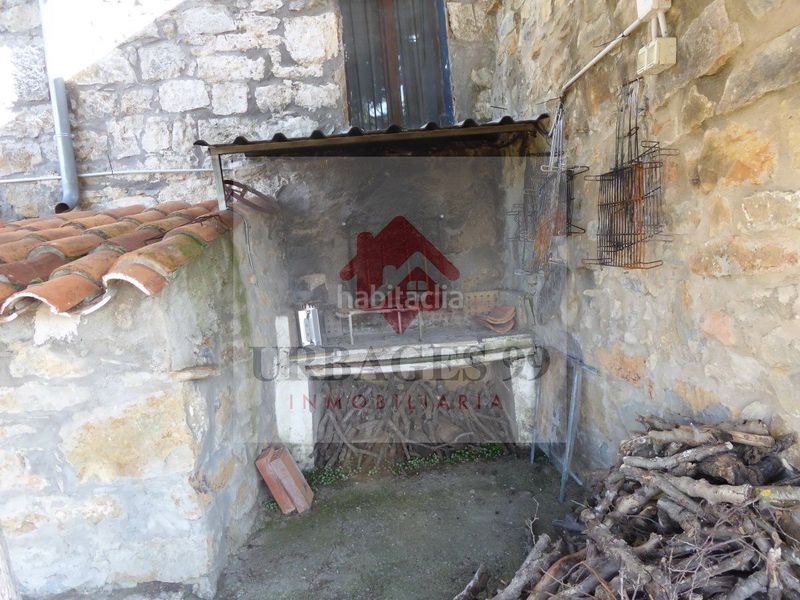 Foto 49e63d09-45eb-4f8c-aa7a-feba4462b41b. Masia amb calefacció aparcament a Chodos / Xodos