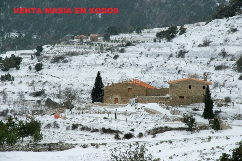 Foto 503a7f59-9b8c-43c9-95be-bd264c19933e. Masia amb calefacció aparcament a Chodos / Xodos