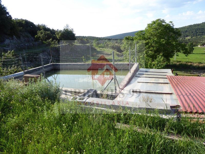 Foto 71680f0c-df61-4cec-8a6e-9409cdefe5b3. Masia amb calefacció aparcament a Chodos / Xodos