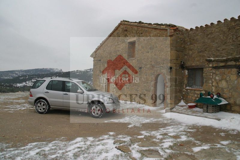 Foto 72f1e173-82cc-410c-86da-17a82e7d48ca. Masia amb calefacció aparcament a Chodos / Xodos