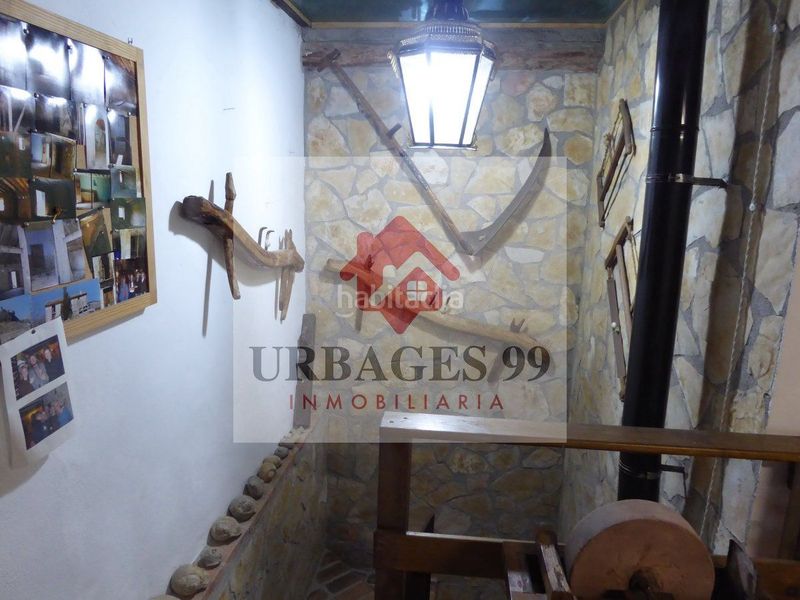 Foto eeaa2325-f62c-4c5f-bae6-d5130085b4b4. Masia amb calefacció aparcament a Chodos / Xodos