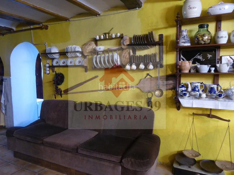 Foto f3f13953-1c50-4607-bb6e-23b87e8bdd5c. Masia amb aparcament a Chodos / Xodos