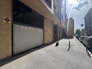 Parking voiture à Zona Avenida del Mar. Garaje en venta en plaza fadrell.