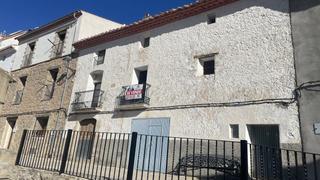 Casa in Chodos / Xodos. Casa pueblo en venta en chodos  xodos, 7 dormitorios.