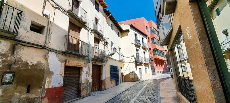 Foto 0541b7a2-8fc0-418b-8522-98ae36931423. Edificio  en venta en catedral san pedro, 8 dormitorios. en Huesca