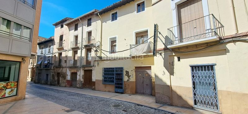 Foto 8a29a825-eda7-4fa3-885e-d66ed7a8dcfd. Edificio  en venta en catedral san pedro, 8 dormitorios. en Huesca