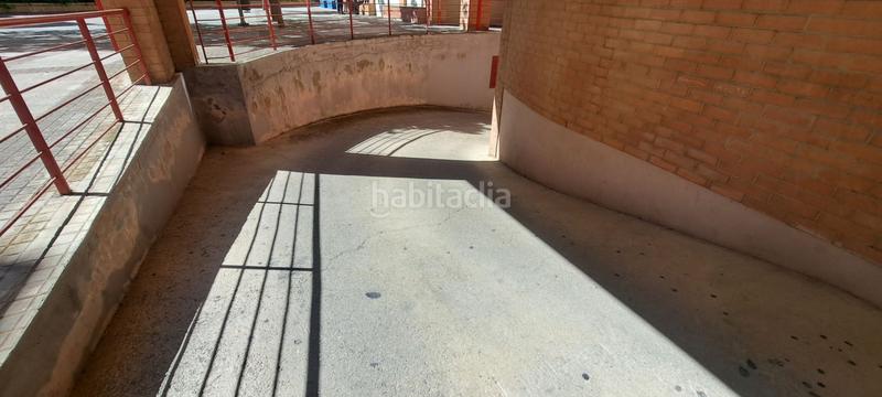 Foto b654f2a0-e542-4548-b92c-032fcce88f4c. Aparcament cotxe a Santiago Huesca