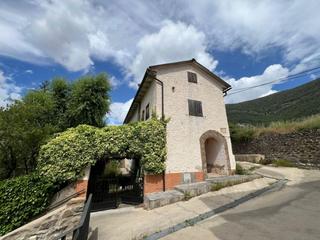 Casa a Arguis. Casa con finca en venta en arguis, 3 dormitorios.