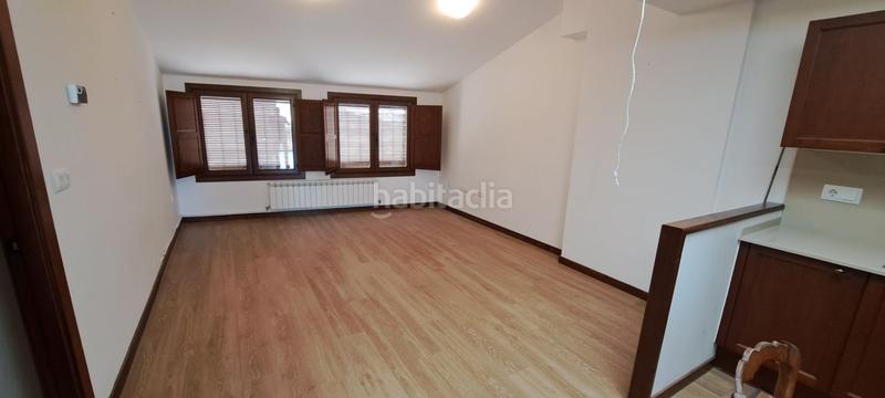 Foto f1659f85-76c9-4836-8a48-c25a81666665. Piso  en venta , 3 dormitorios. en Ayerbe